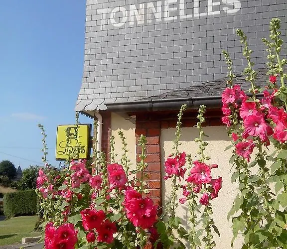 Les Tonnelles